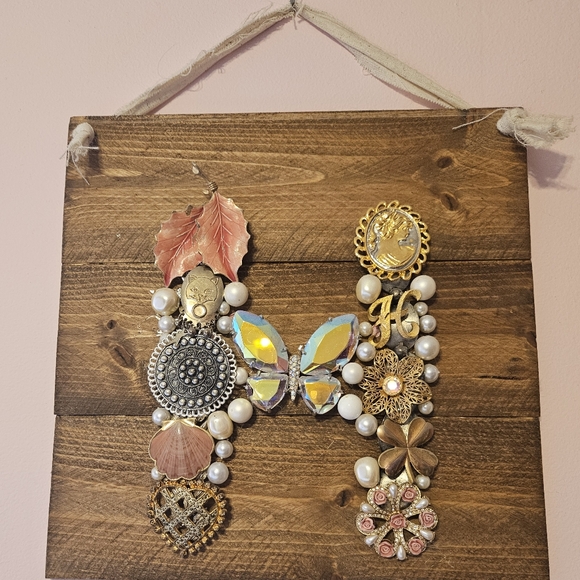 H beaded monogram hanging wall art decor handmade - Picture 2 of 6